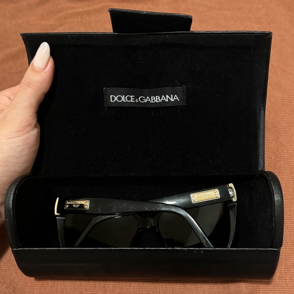 Dolce & Gabbana DG 4111 Sunglasses 😎 - Picture 7 of 8